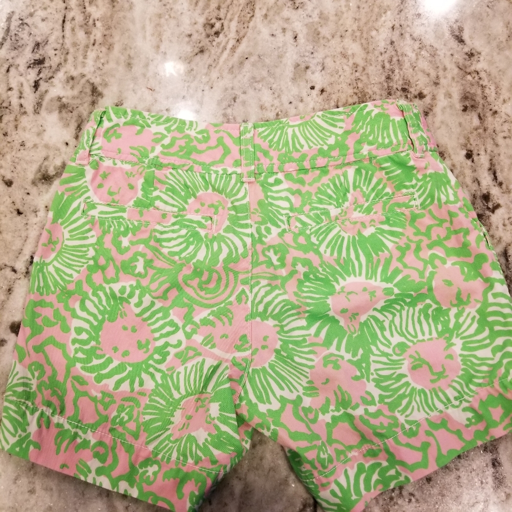 EUC Lilly Pulitzer Callahan lion print shorts! - Picture 3 of 5